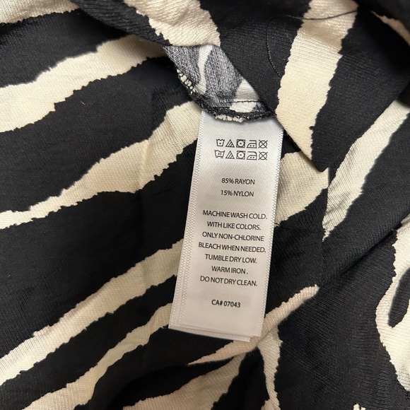 ✨NEW✨ Sincerely Jules size M zebra print trousers - Picture 4 of 6